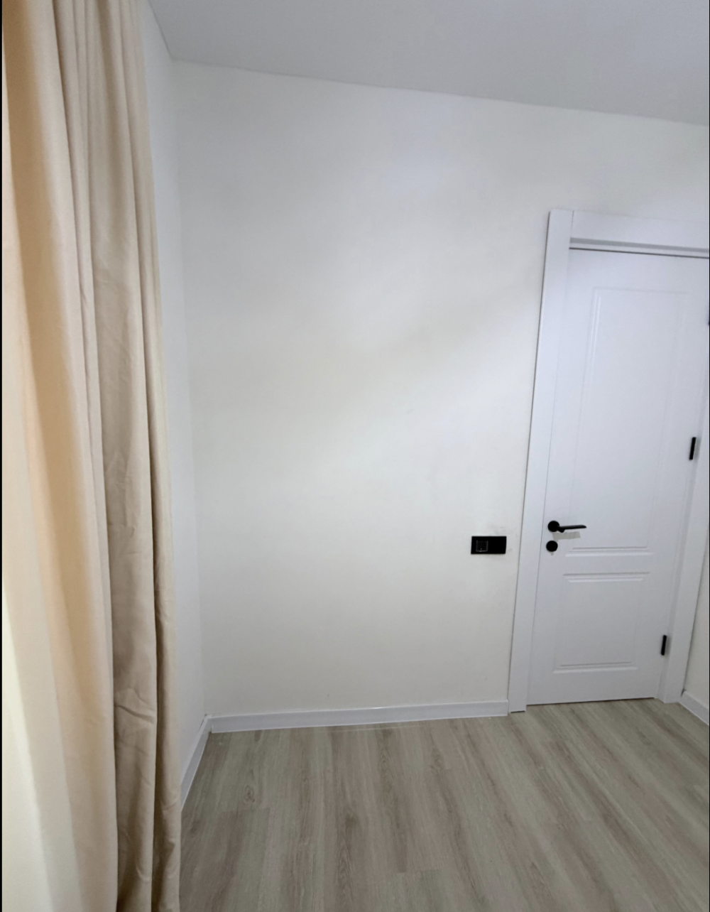 იყიდება 2 ოთახიანი ბინა დიღმის მასივში